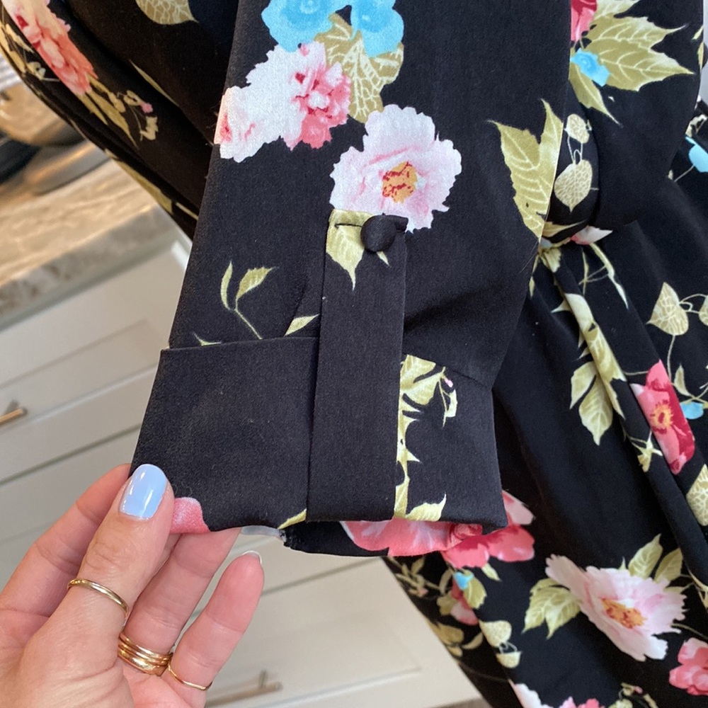 Lulus Black Floral Print V Neck Dress - Picture 4 of 10